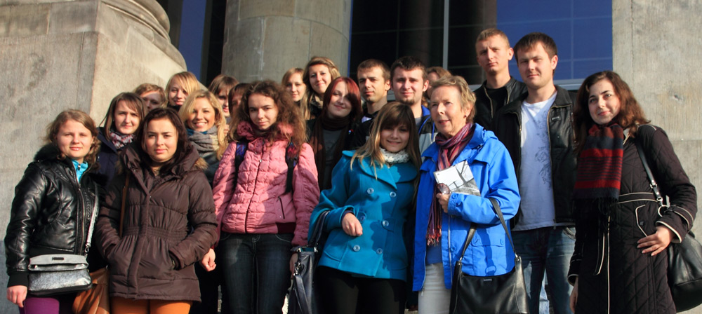 unsere ukrainischen Studenten 2011 in Berlin auf der Reichstags-Treppe